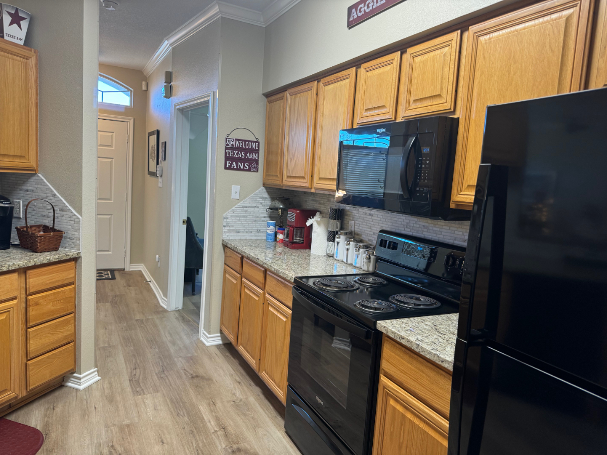 NEWLY REMODELED FULL 3/2 CONDO - Photo 4