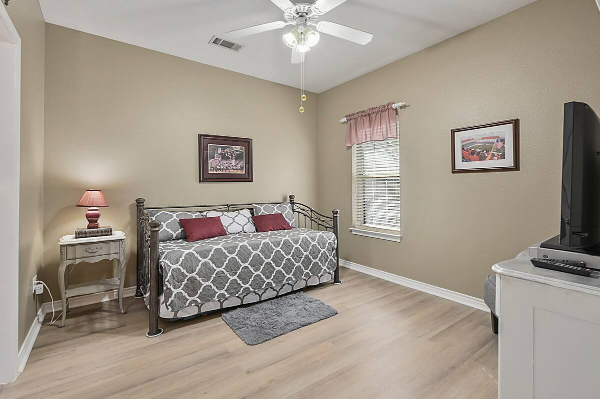 NEWLY REMODELED FULL 3/2 CONDO - Photo 8