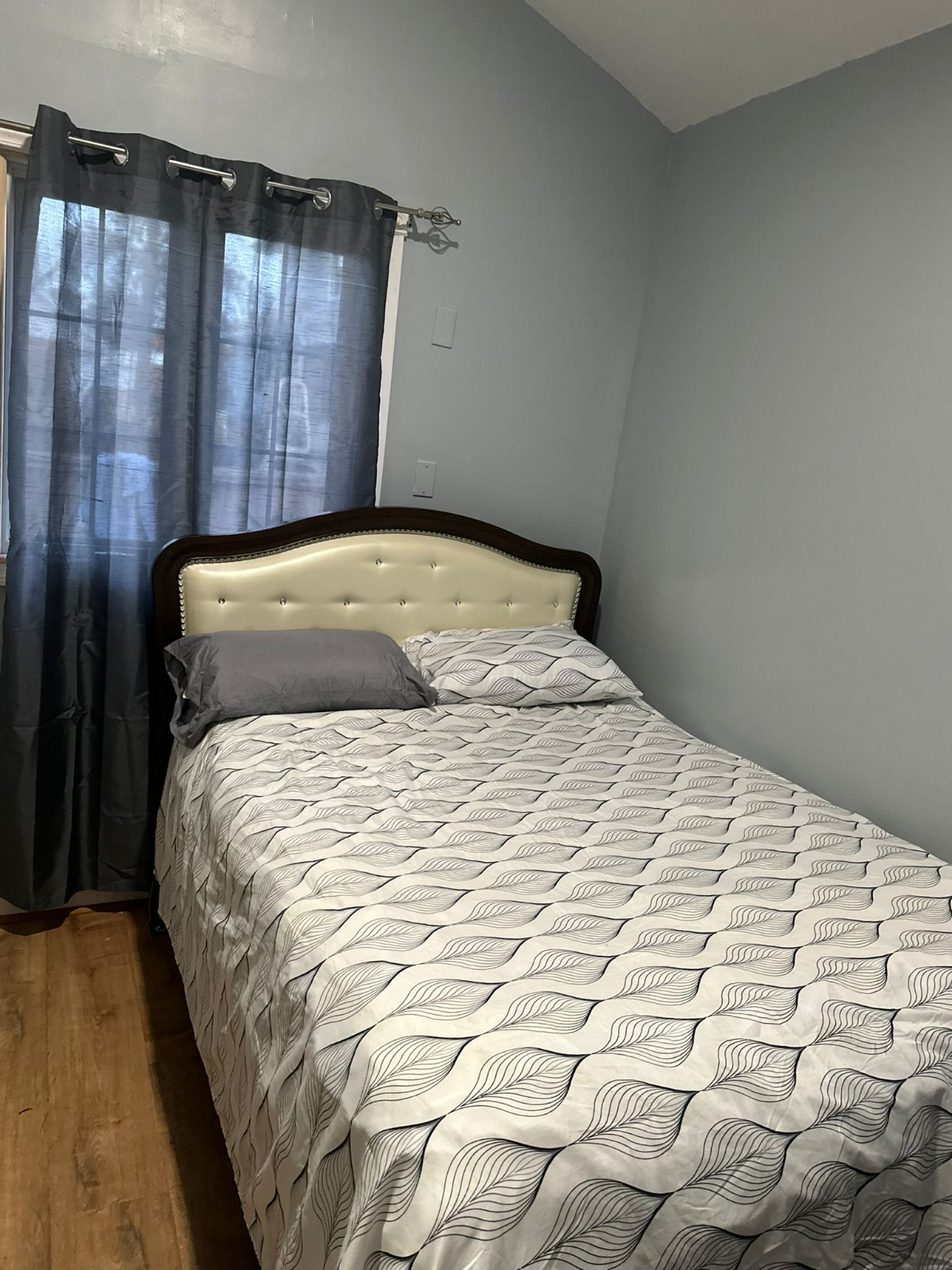 Near st Vincent Hospital in main street | Furnished Finder