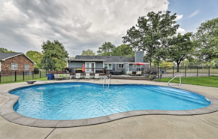 Spacious 3-Bedroom House with Pool And Hot Tub on 5 Acres - Your Perfect Home for Relaxation and Outdoor Bliss