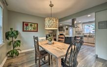 Spacious 3-Bedroom House with Pool And Hot Tub on 5 Acres - Your Perfect Home for Relaxation and Out - Photo 8