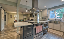 Spacious 3-Bedroom House with Pool And Hot Tub on 5 Acres - Your Perfect Home for Relaxation and Out - Photo 7