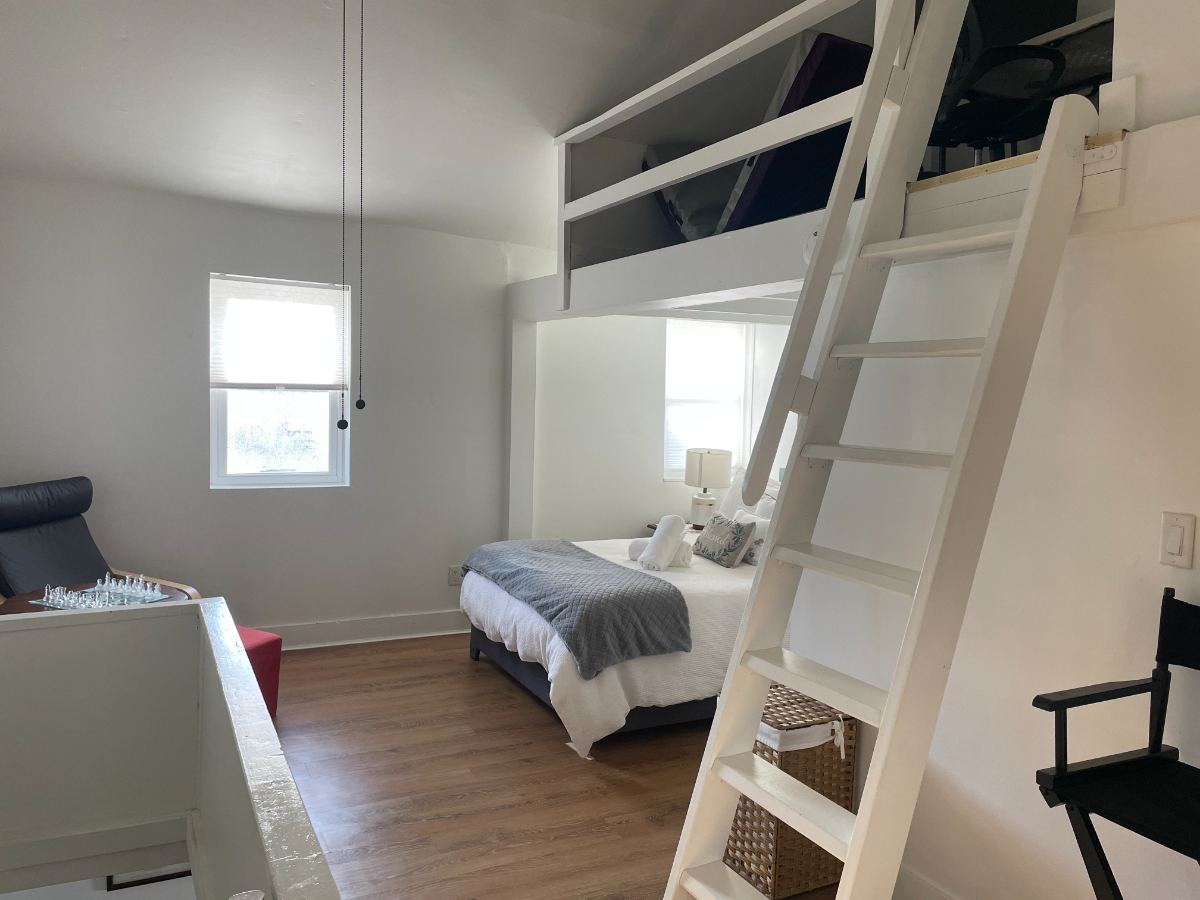 1 BR Loft Apt in Downtown Kingston - Photo 9