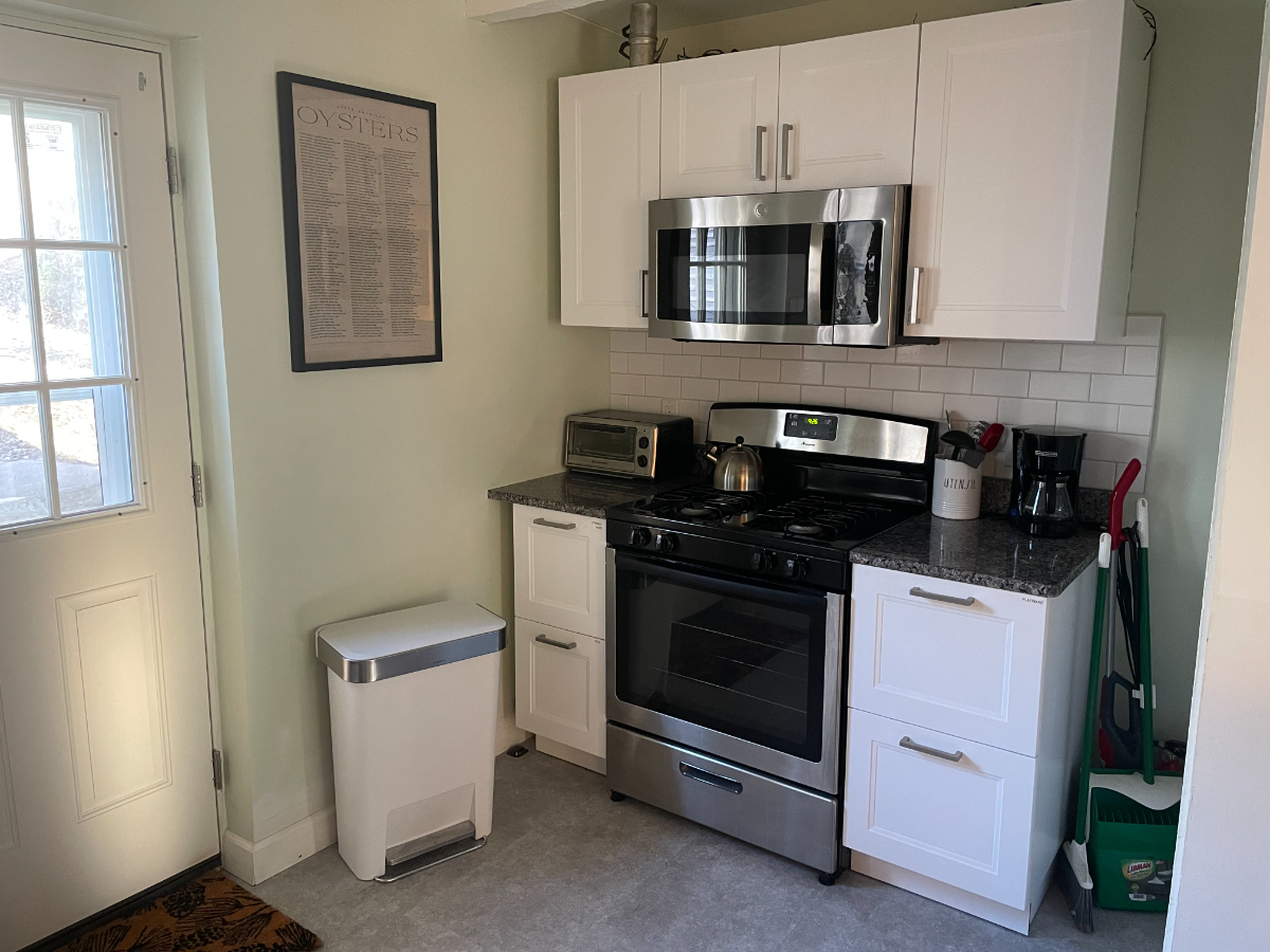1 BR Loft Apt in Downtown Kingston - Photo 5