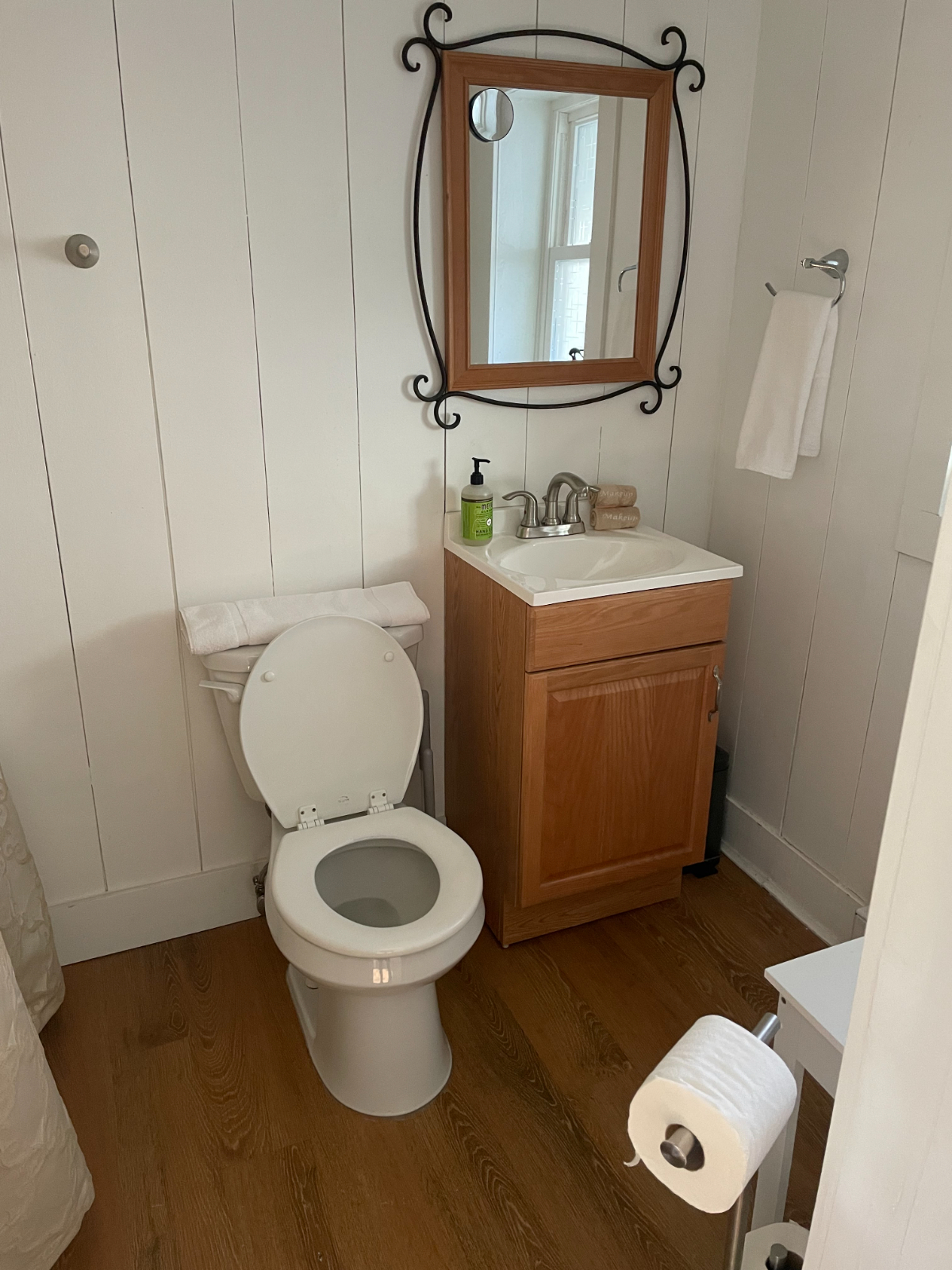 1 BR Loft Apt in Downtown Kingston - Photo 7