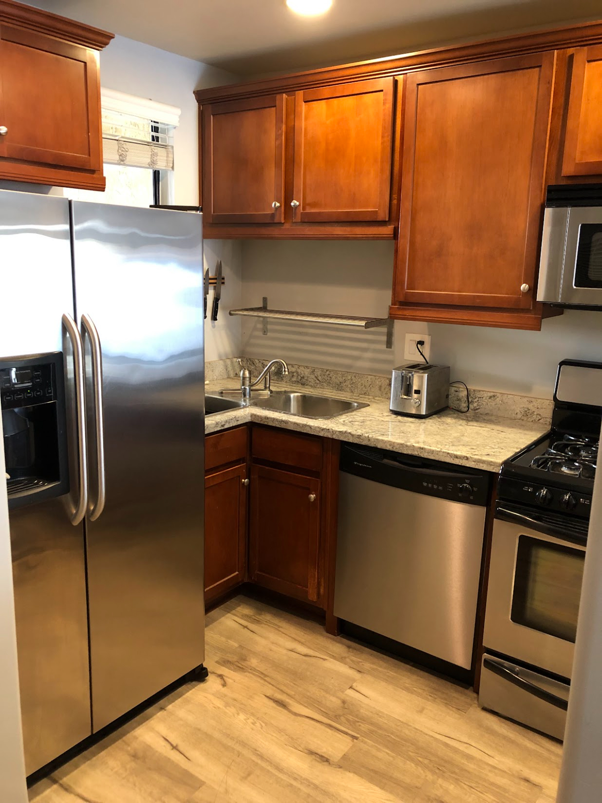 Beautiful North Park Pet Friendly 2 bed/2 bath - Photo 4