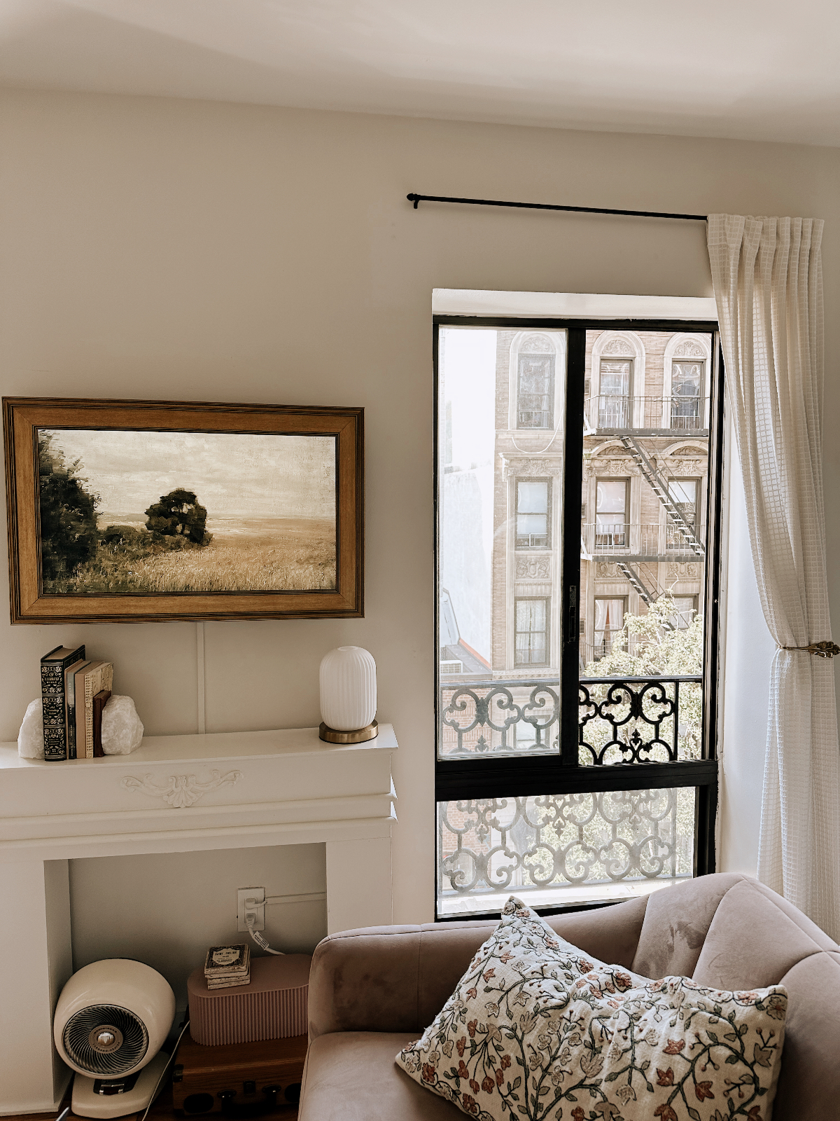 Sunny UES Studio | Utilities Included - Photo 4