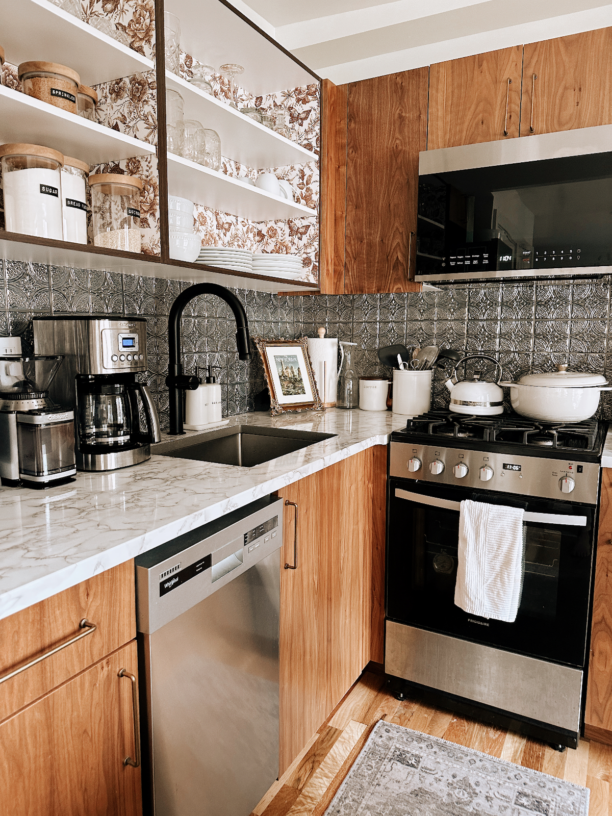 Sunny UES Studio | Utilities Included - Photo 6