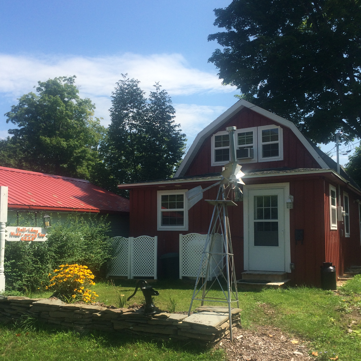 Cozy, lakefront cottage located 20 minutes south of Syracuse, NY - Photo 2