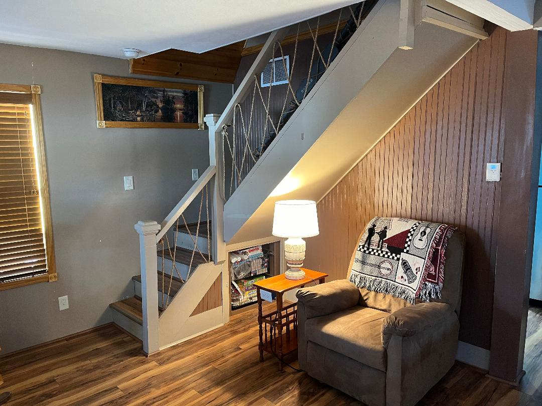 Cozy, lakefront cottage located 20 minutes south of Syracuse, NY - Photo 8