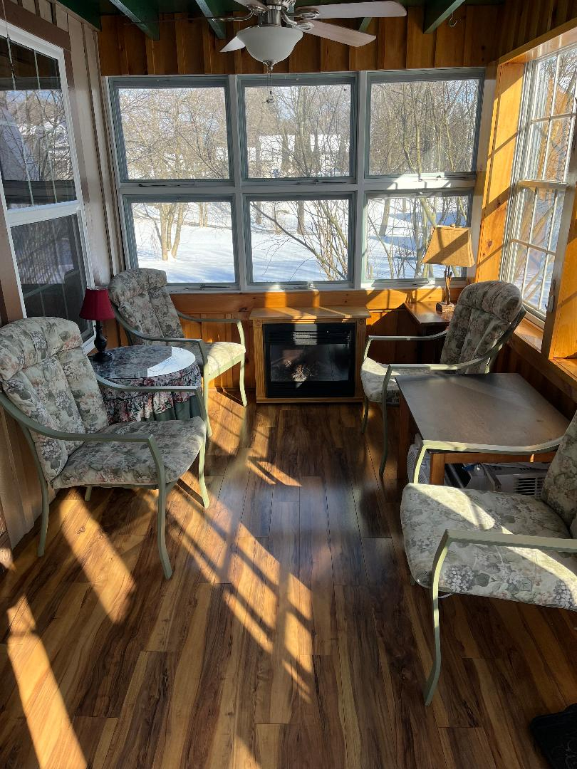 Cozy, lakefront cottage located 20 minutes south of Syracuse, NY - Photo 5