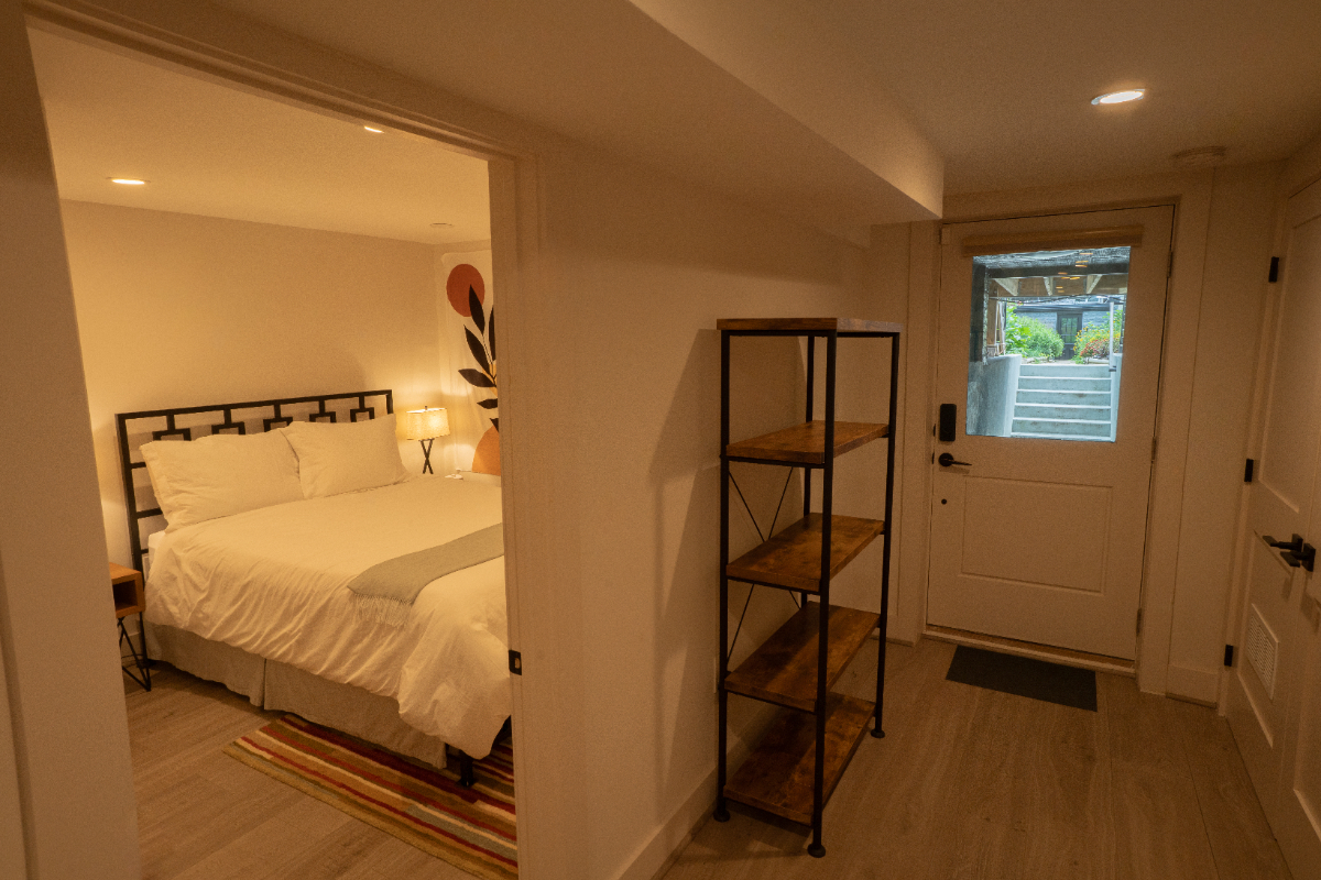 Charming 1-Bedroom Basement Apartment in 16th St Heights / Petworth - Photo 7