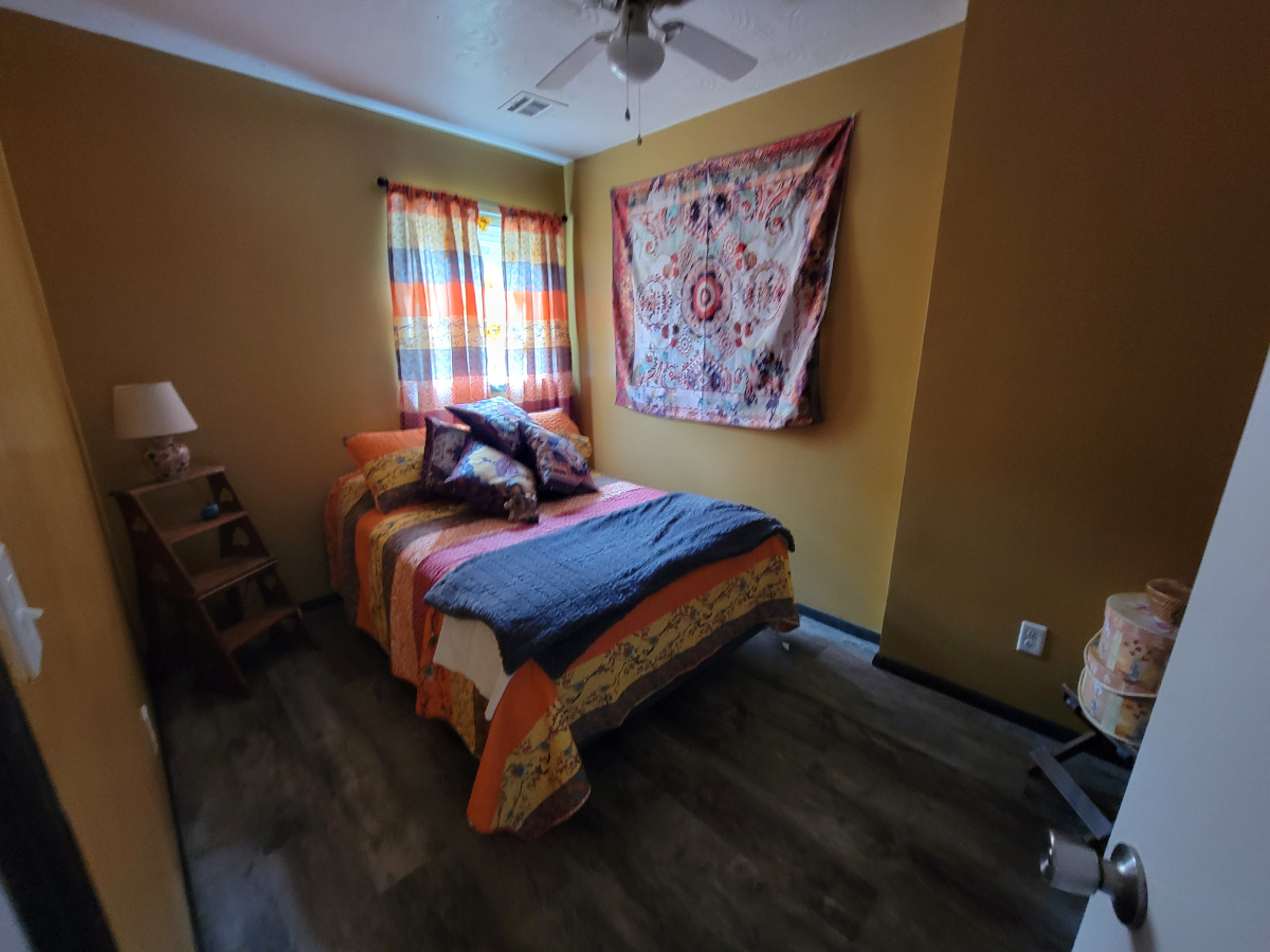 Quiet Completely Rennavated 2BDRM - Photo 8