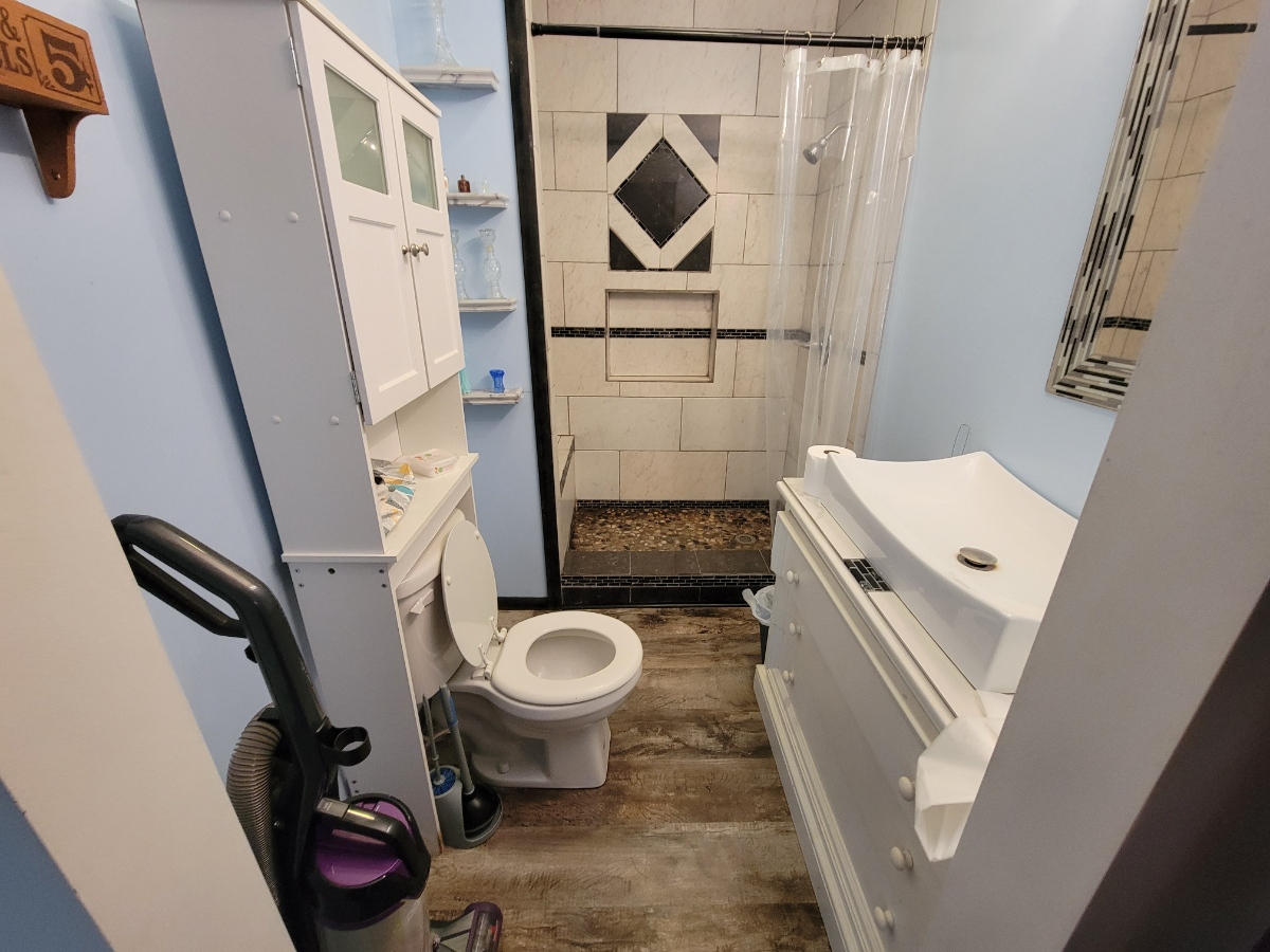 Quiet Completely Rennavated 2BDRM - Photo 11