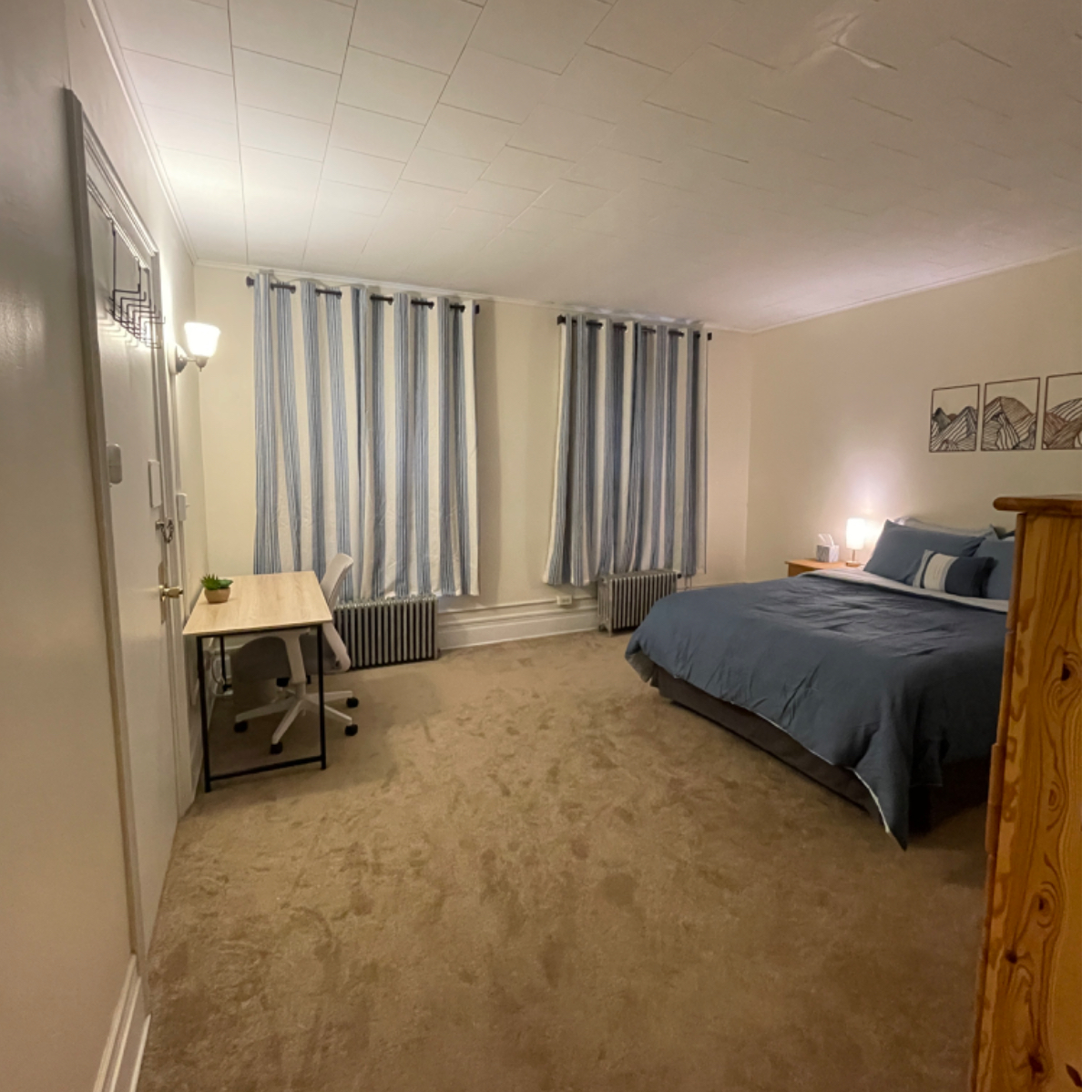 Beautiful & Spacious 3-BR Apt - Rented by Room - Photo 4