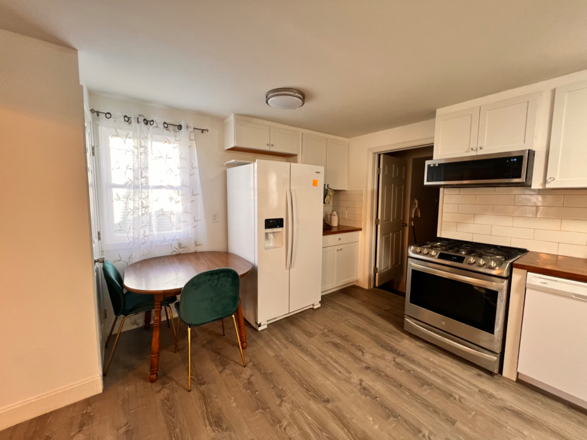Rooms for rent  near Unity Hospital - Photo 2
