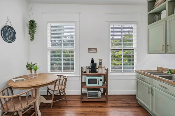 Cozy one bedroom unit minutes from Downtown - Photo 10