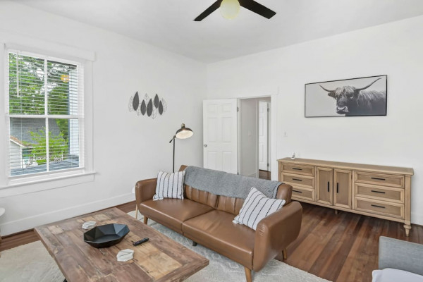 Cozy one bedroom unit minutes from Downtown - Photo 11