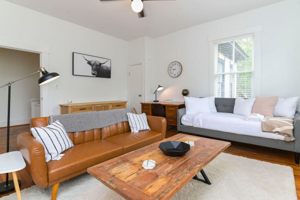 Cozy one bedroom unit minutes from Downtown - Photo 12
