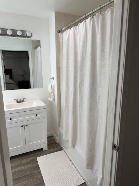 Newly remodeled Studio Apartment with W/D - Photo 5