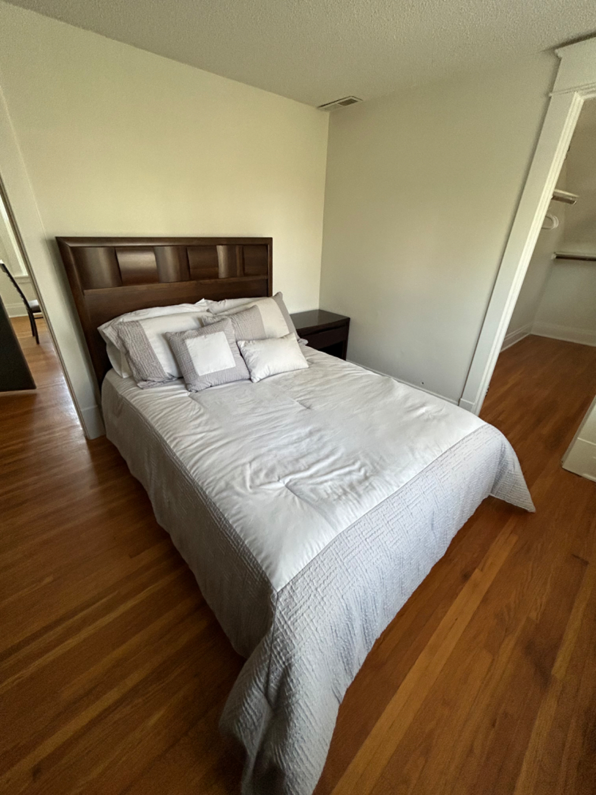 2 Bedroom Williamsville Apartment - Photo 10