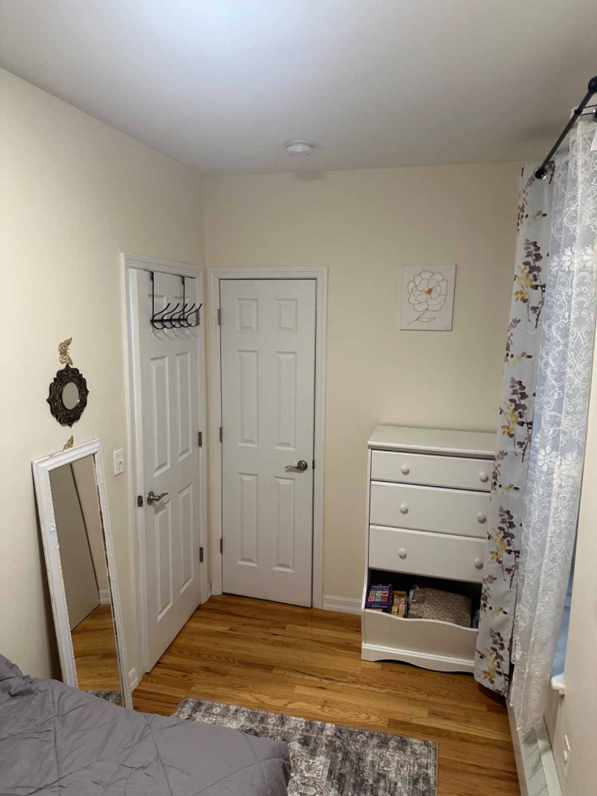 Cozy Room in the Heart of Harlem - Photo 1