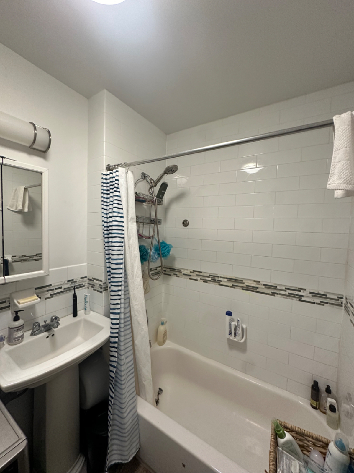 Cozy Room in the Heart of Harlem - Photo 4