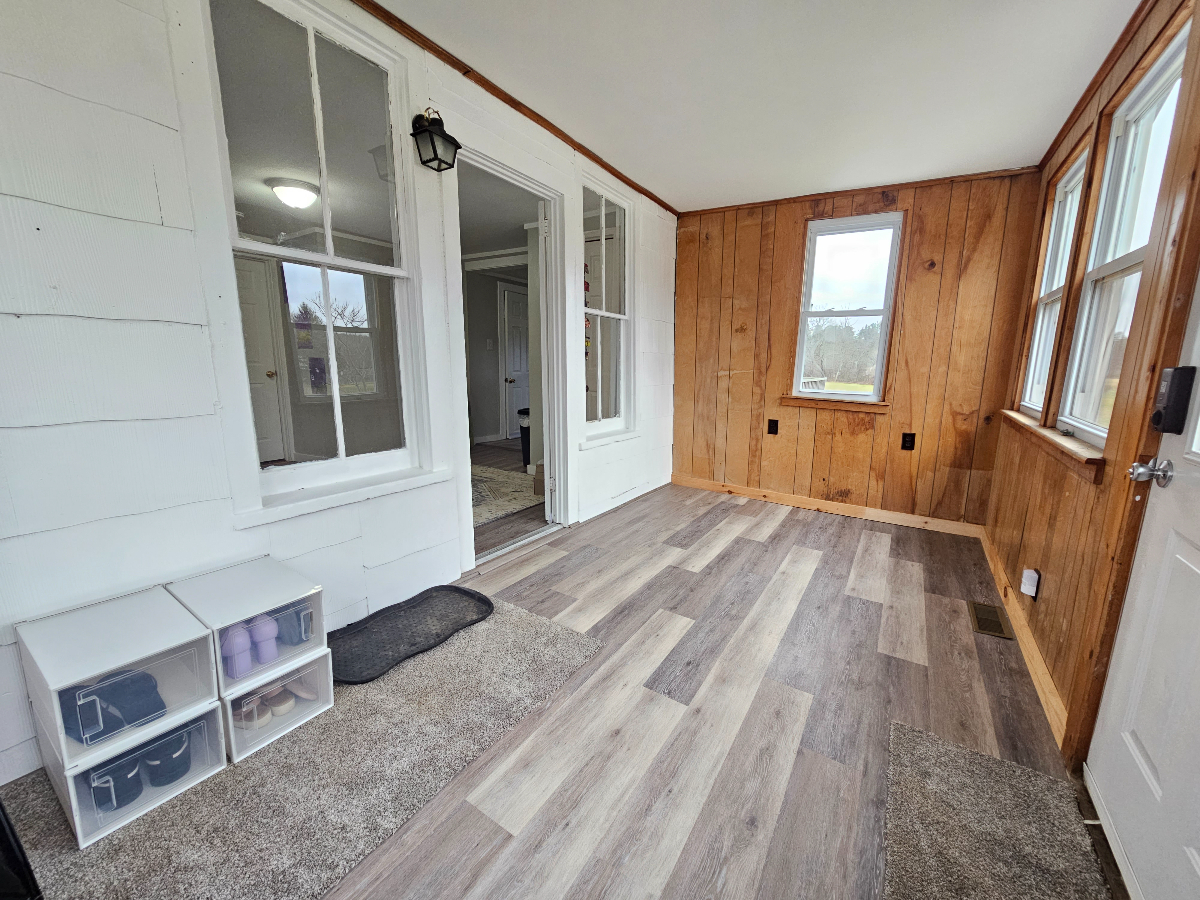 Pet-Friendly Little Blue Farmhouse - Photo 11