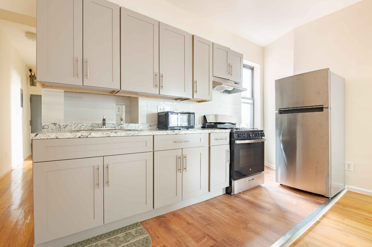 Cozy Retreat Just Minutes from Sterling St - Photo 5