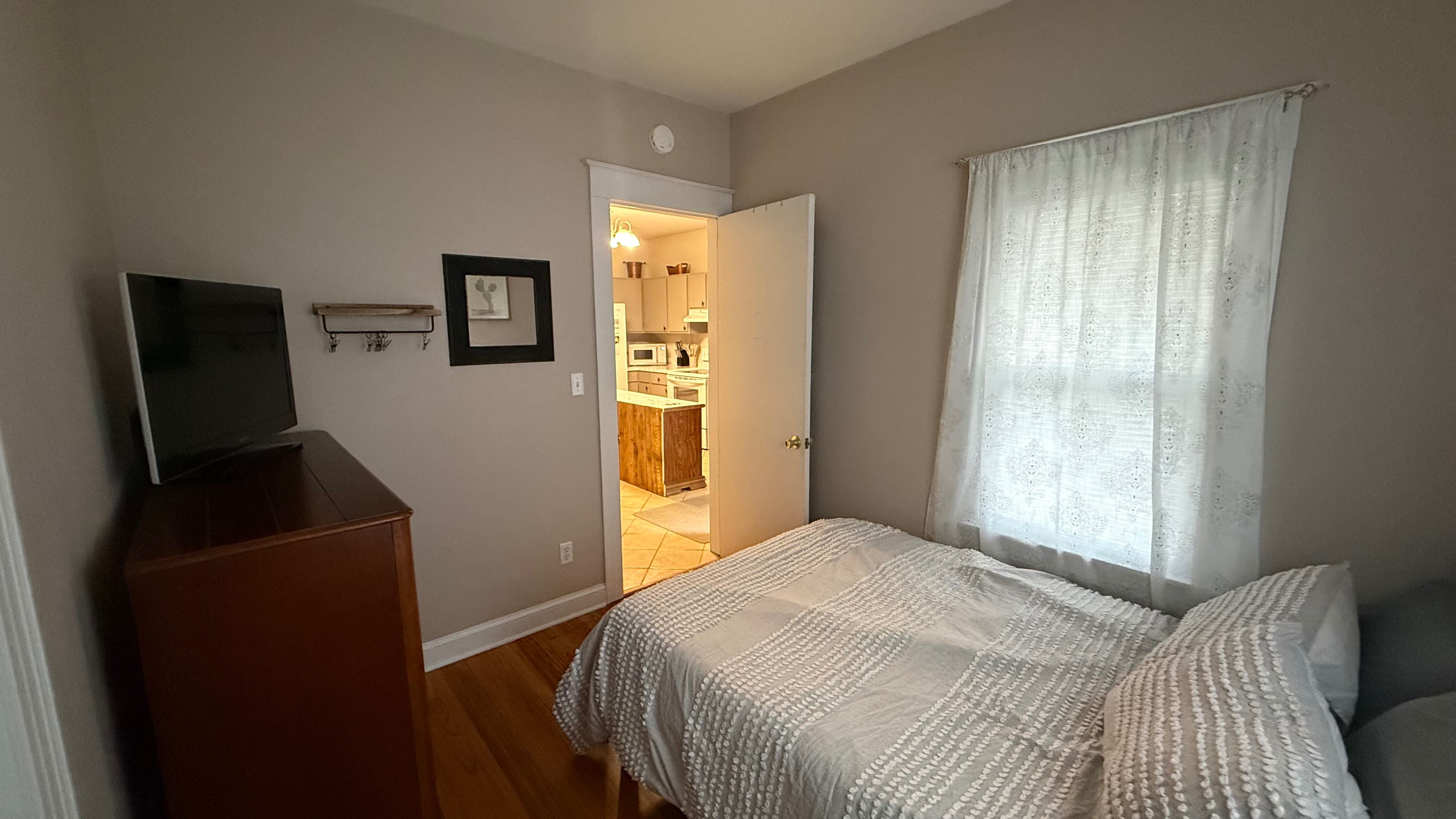 First floor 2-bedroom Apartment - Photo 7