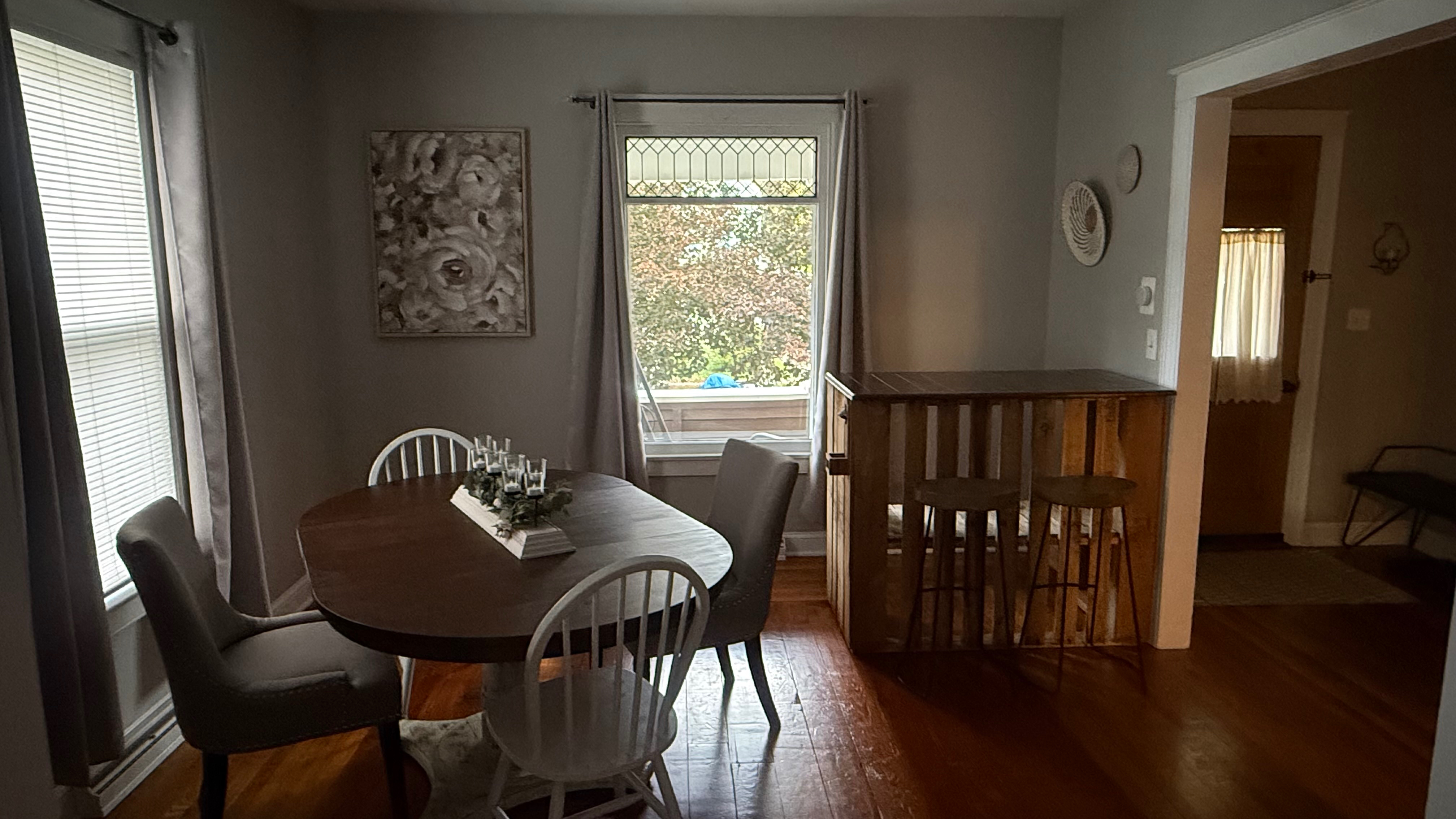 First floor 2-bedroom Apartment - Photo 3