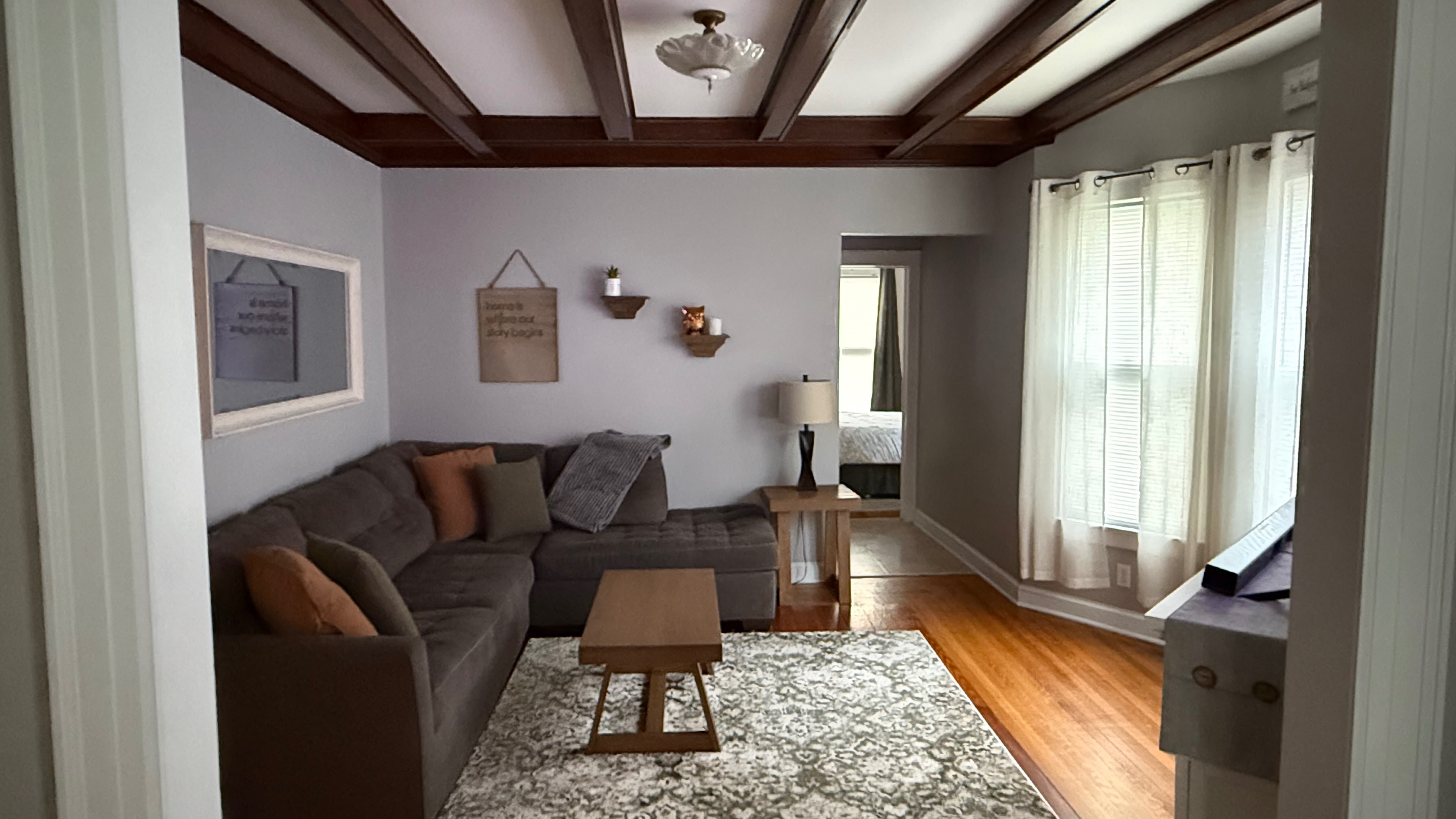 First floor 2-bedroom Apartment - Photo 1