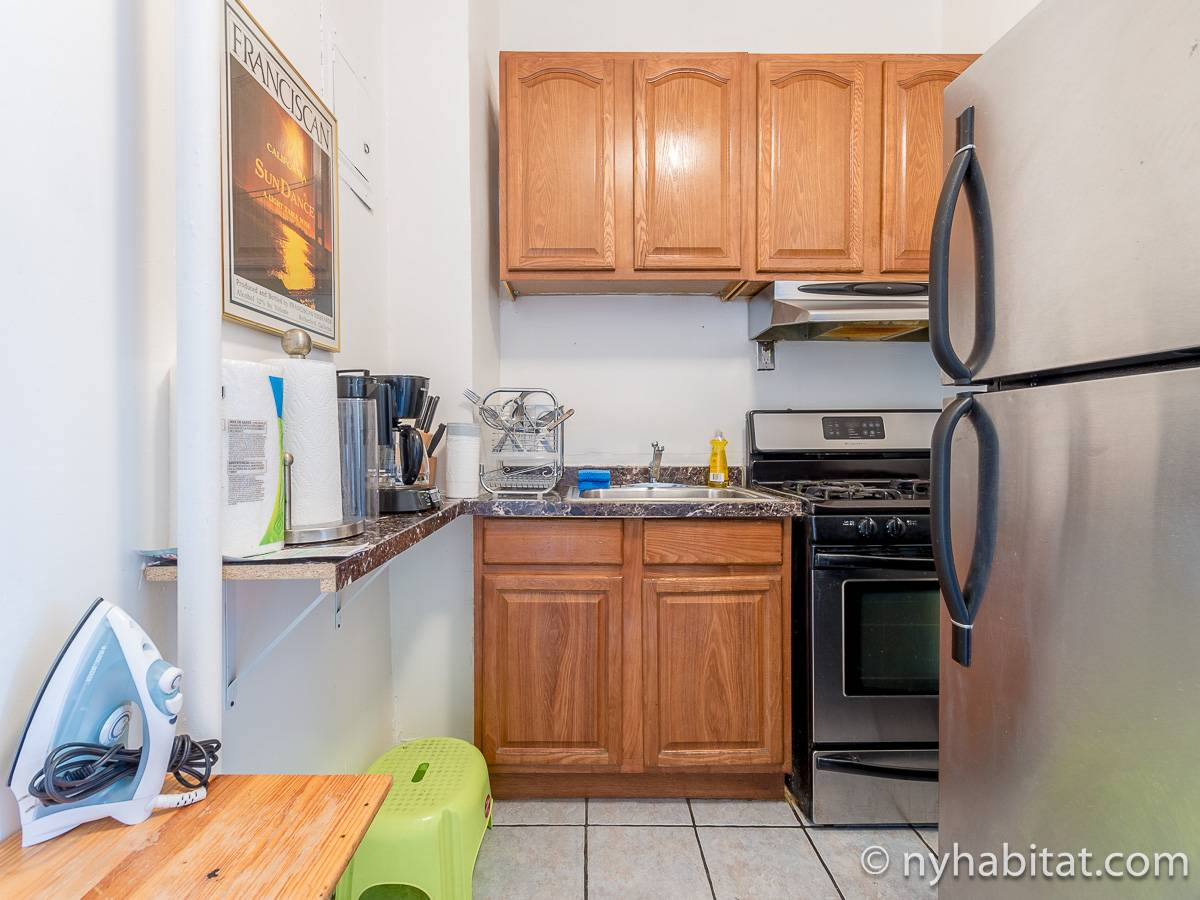 Cozy 1 1/2 Bedroom Totally Private Exclusive... - Photo 3