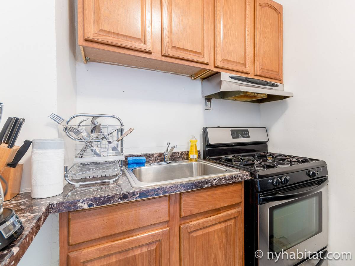 Cozy 1 1/2 Bedroom Totally Private Exclusive... - Photo 5