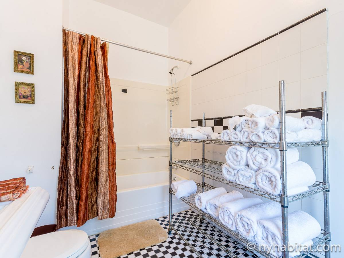 Cozy 1 1/2 Bedroom Totally Private Exclusive... - Photo 6