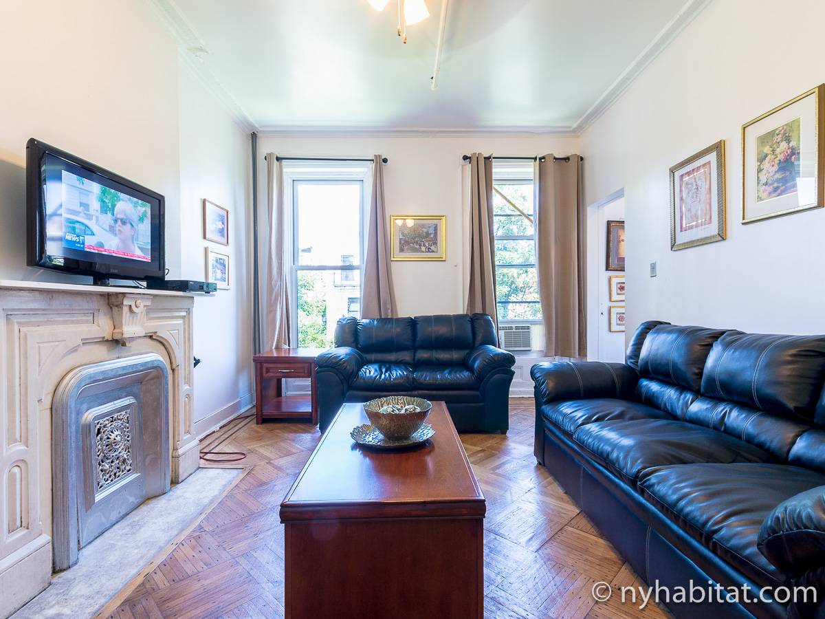 Cozy 1 1/2 Bedroom Totally Private Exclusive... - Photo 9
