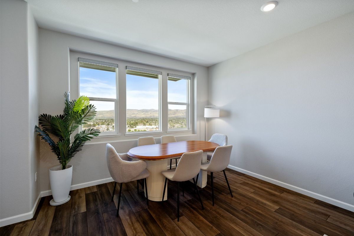Zen Zone Zest Unwind and Relax Townhome with Stunning Views in Communications Hill, San Jose - Photo 2
