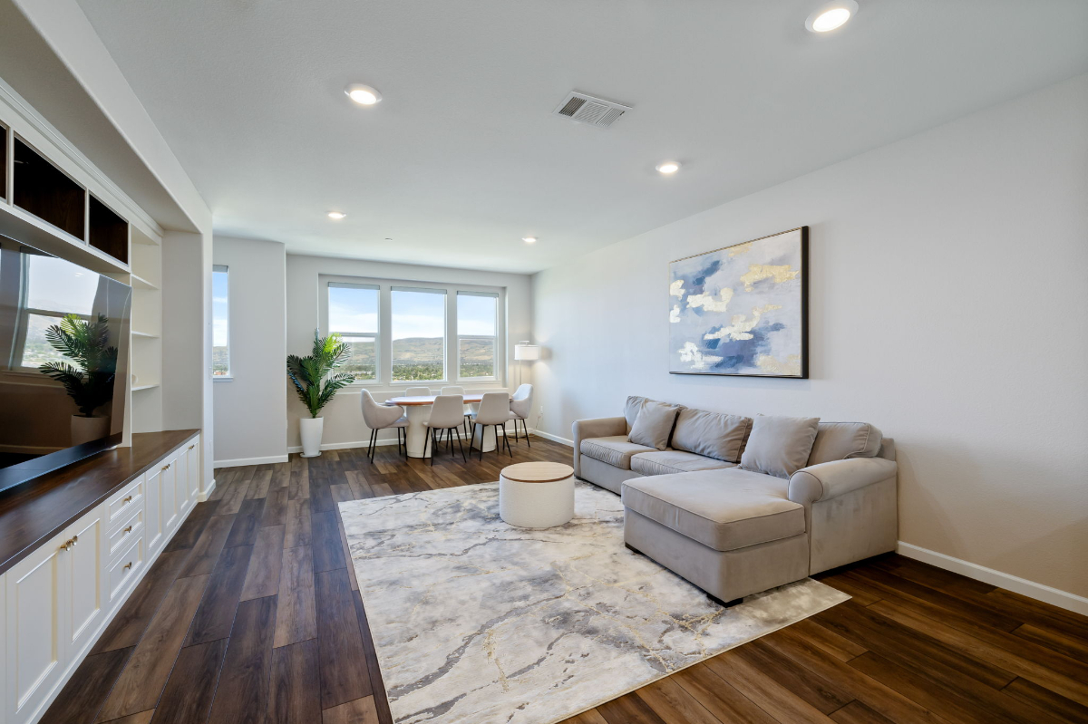 Zen Zone Zest Unwind and Relax Townhome with Stunning Views in Communications Hill, San Jose - Photo 6