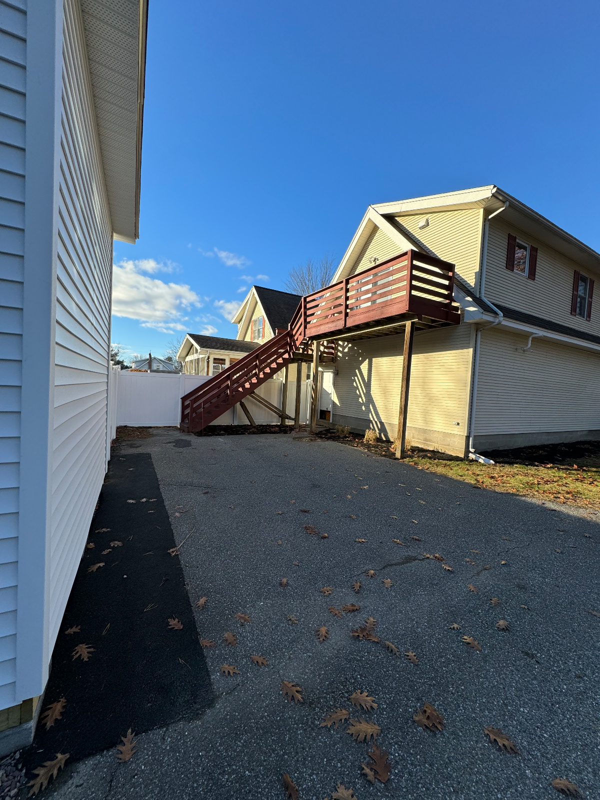 Large Apartment close to everything - Secluded & Quiet - Photo 11