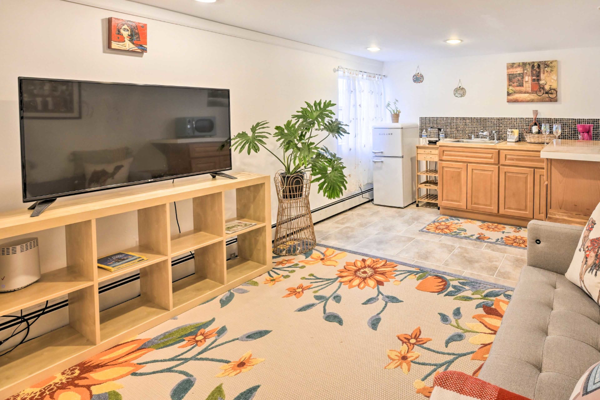 Experience Cozy Luxury in Island Park - Your Perfect One bedroom Apartment Retreat - Photo 7