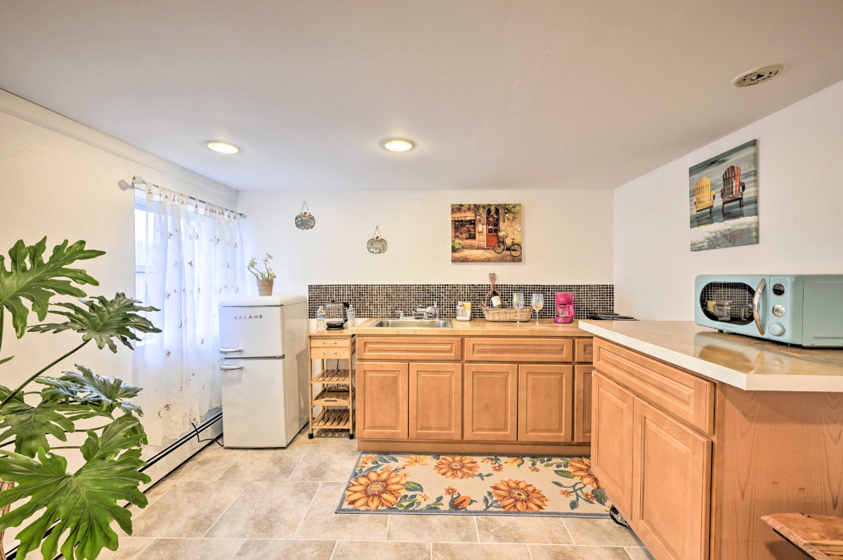 Experience Cozy Luxury in Island Park - Your Perfect One bedroom Apartment Retreat - Photo 9