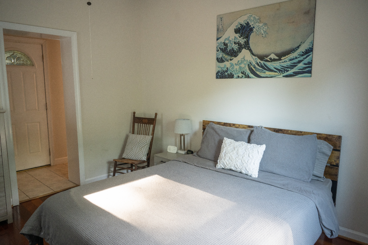 Cozy & spacious 2-br apt in quiet DC neighborhood - Photo 7