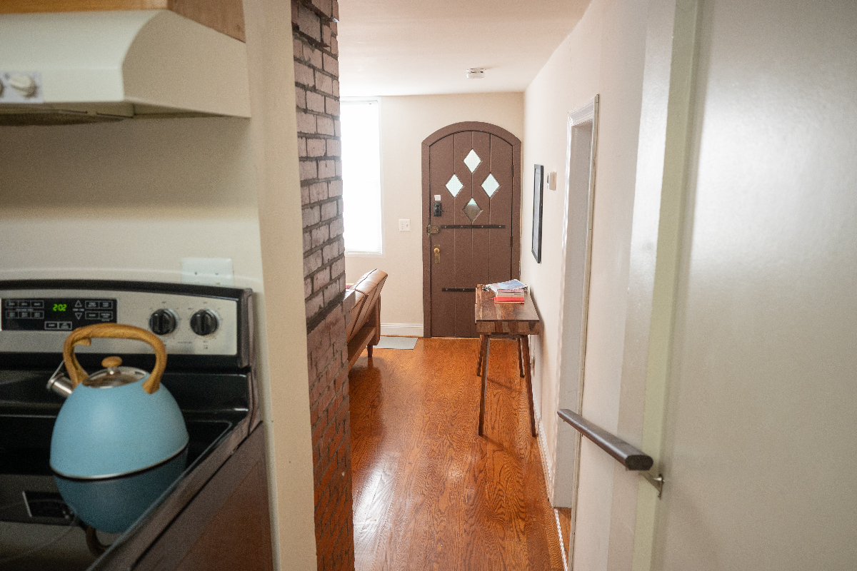 Cozy & spacious 2-br apt in quiet DC neighborhood - Photo 5