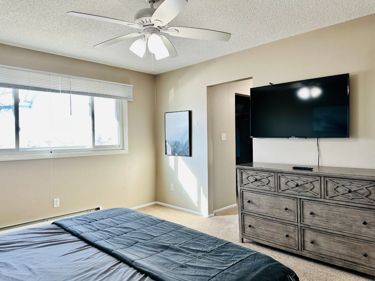 Spacious and convenient apartment close to Banner Health - Photo 5