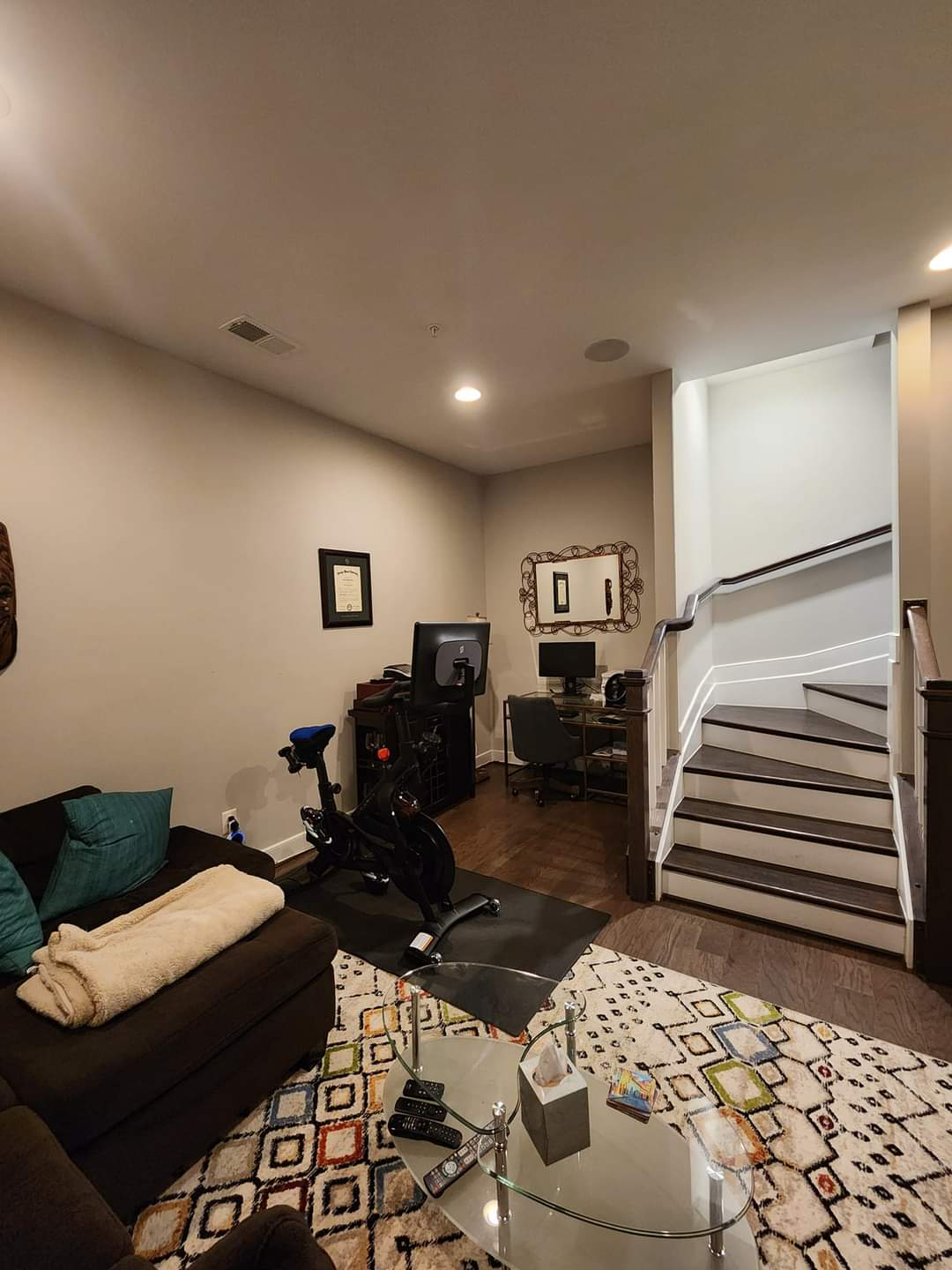 Comfortable Furnished Room with Private Bath in Woodridge, NE DC - Photo 6