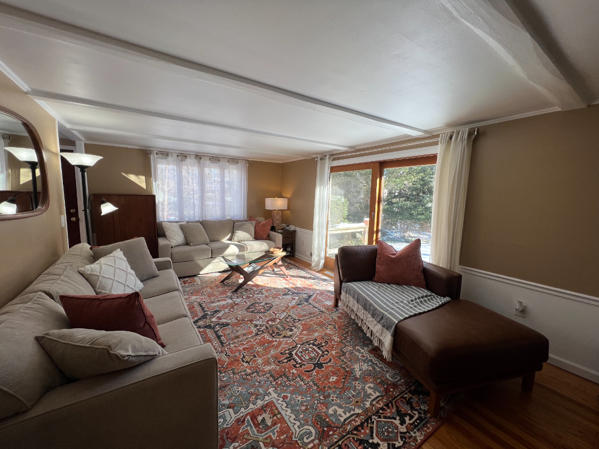 Quiet home you'll want to call your own - Photo 3
