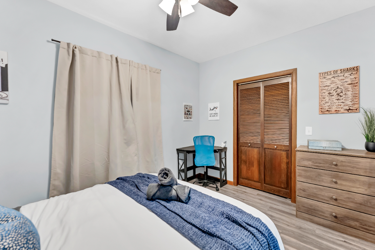 Unique 'Shark-house' 1 bed property with off street parking - Photo 8