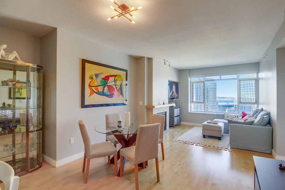 MARINA DISTRICT 700 W Harbor Dr Unit 1406 Downtown 92101 FURNISHED All Utilites 2bd 2 ba 2 parking 1013 sf - Photo 4