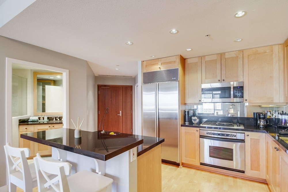 MARINA DISTRICT 700 W Harbor Dr Unit 1406 Downtown 92101 FURNISHED All Utilites 2bd 2 ba 2 parking 1013 sf - Photo 5