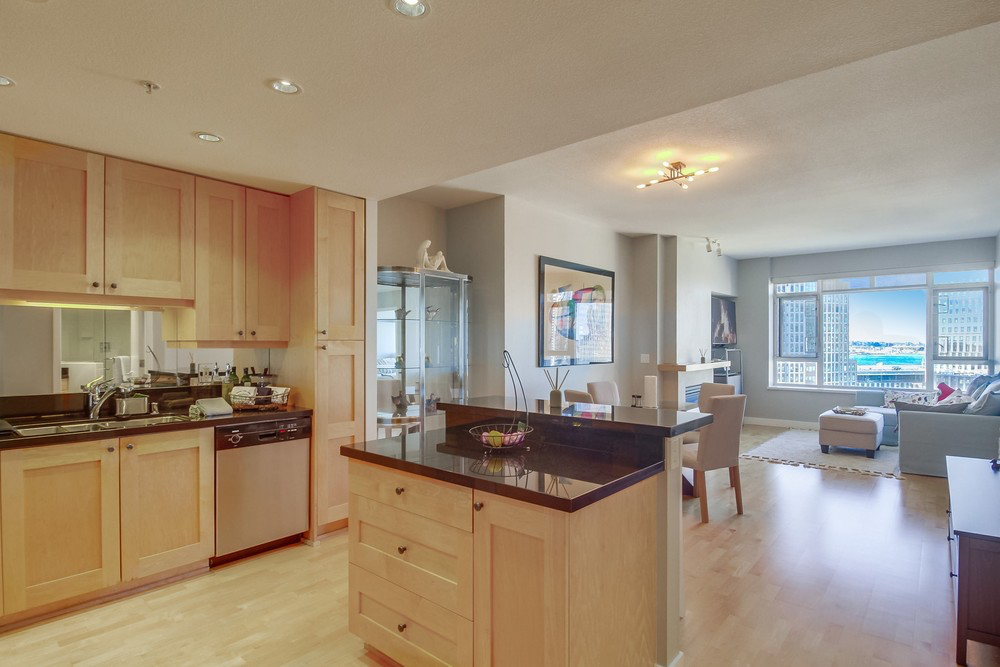 MARINA DISTRICT 700 W Harbor Dr Unit 1406 Downtown 92101 FURNISHED All Utilites 2bd 2 ba 2 parking 1013 sf - Photo 6